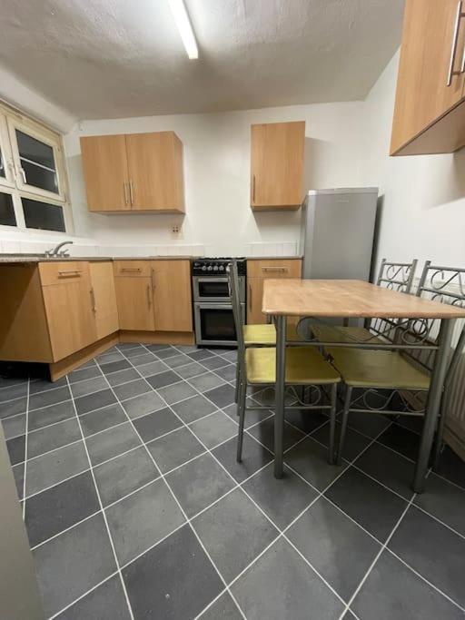 Property In Brixton Лондон Екстер'єр фото